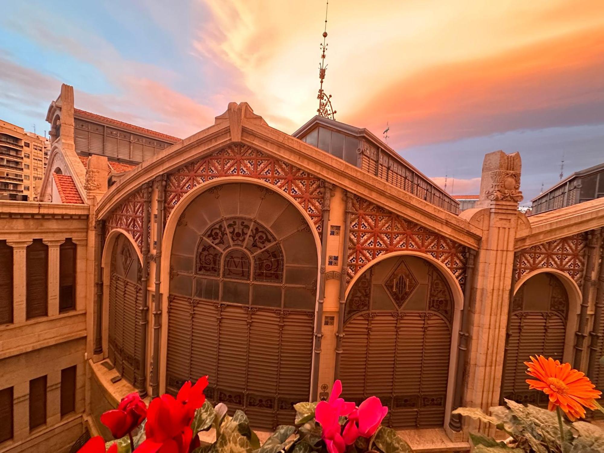 Mirador 1 Del Mercado Central - Habitacion Con Bano Privado En El Centro De La Ciudad Vella Valensiya Dış mekan fotoğraf