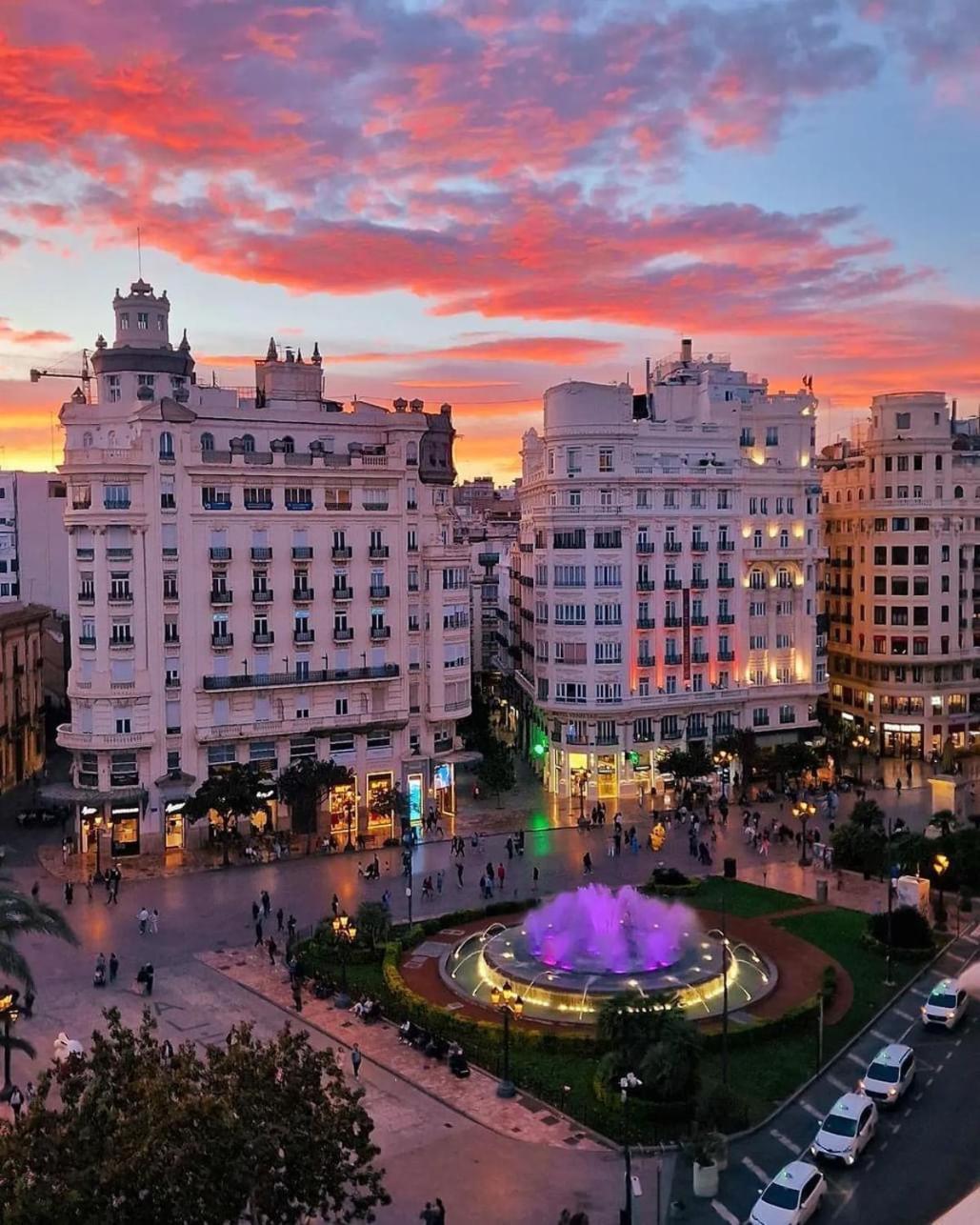 Mirador 1 Del Mercado Central - Habitacion Con Bano Privado En El Centro De La Ciudad Vella Valensiya Dış mekan fotoğraf