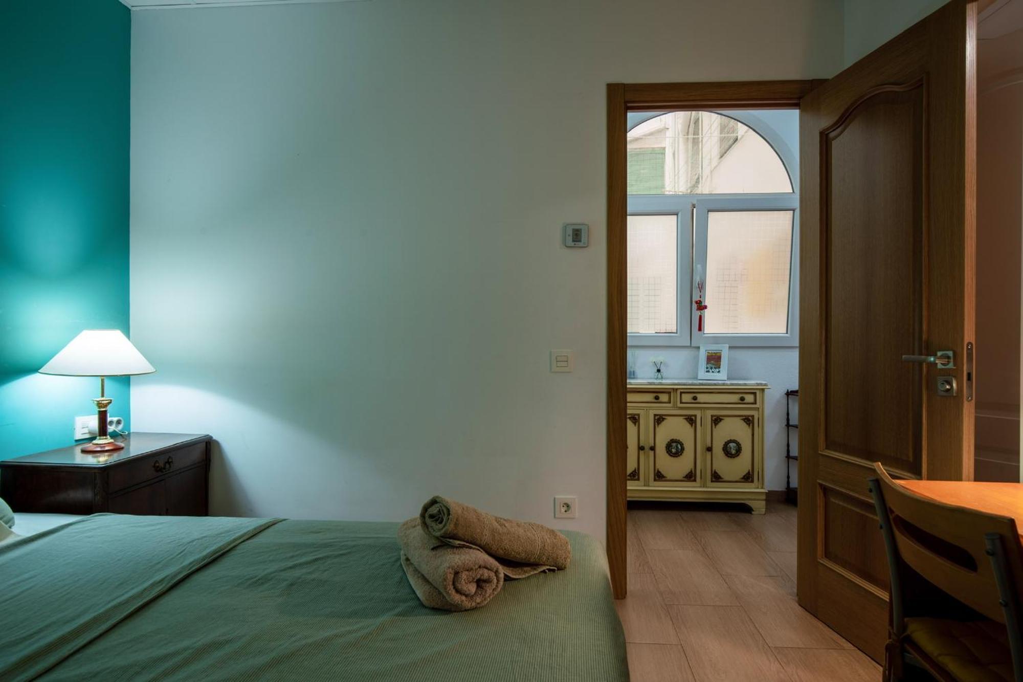Mirador 1 Del Mercado Central - Habitacion Con Bano Privado En El Centro De La Ciudad Vella Valensiya Dış mekan fotoğraf